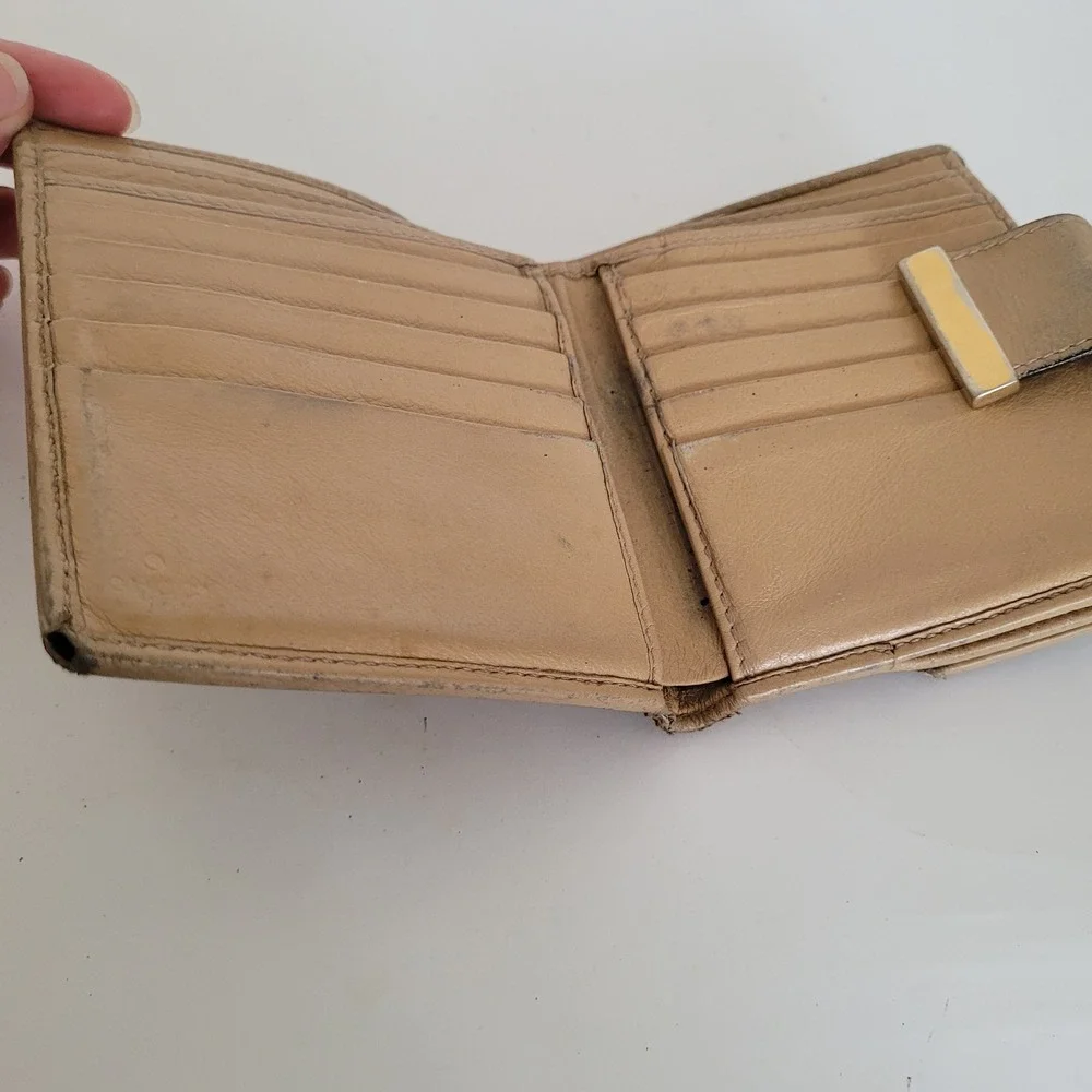 Gucci GG Supreme Canvas Bifold Wallet Tan Leather Monogram 212090-0959